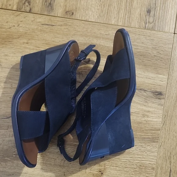 Tory Burch Plataforms Navy and Brown Women's Wedge Sandals - Picture 5 of 16